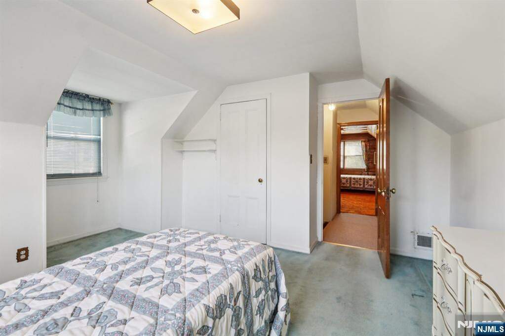 4 Bedroom Single Family Home/House's Image 20