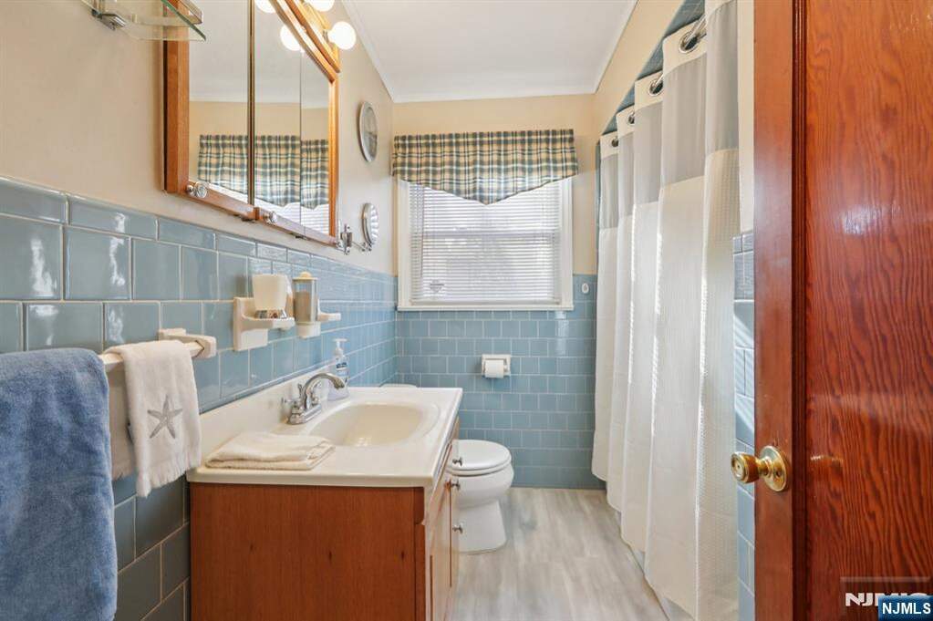 4 Bedroom Single Family Home/House's Image 24