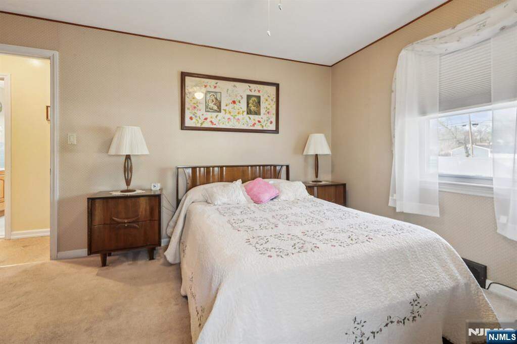 4 Bedroom Single Family Home/House's Image 26