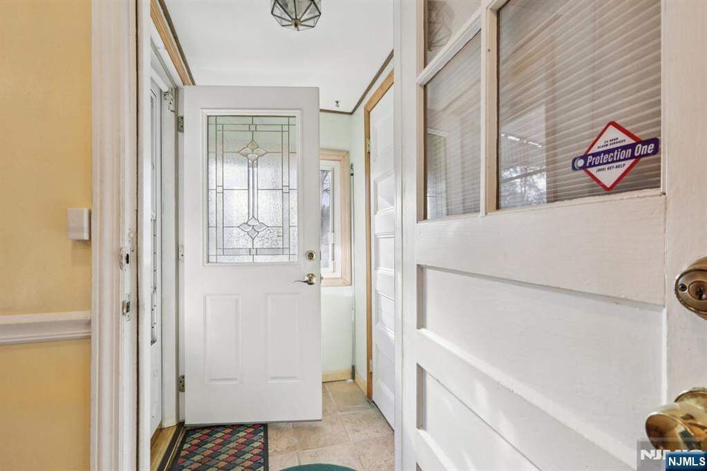4 Bedroom Single Family Home/House's Image 27