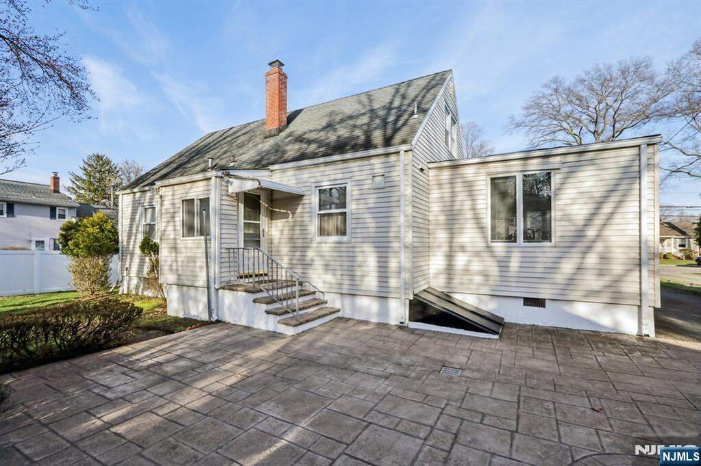 4 Bedroom Single Family Home/House's Image 35