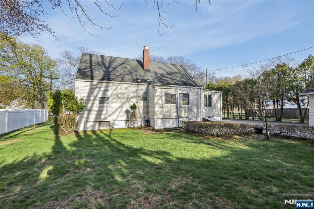 4 Bedroom Single Family Home/House's Image 37