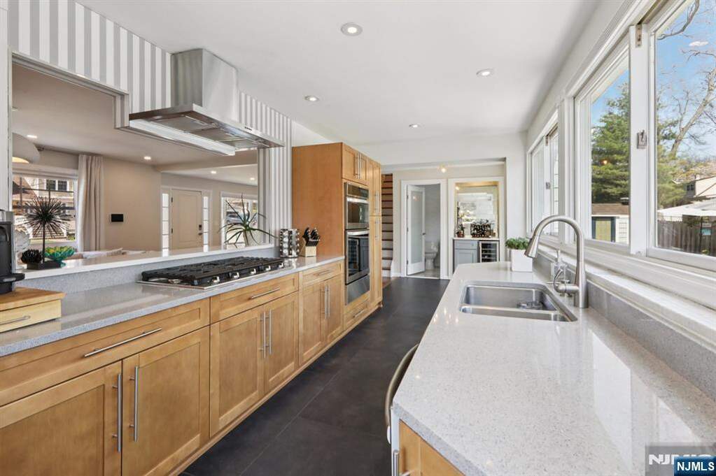 4 Bedroom Single Family Home/House's Image 17