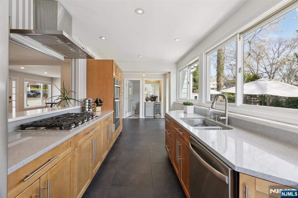 4 Bedroom Single Family Home/House's Image 19