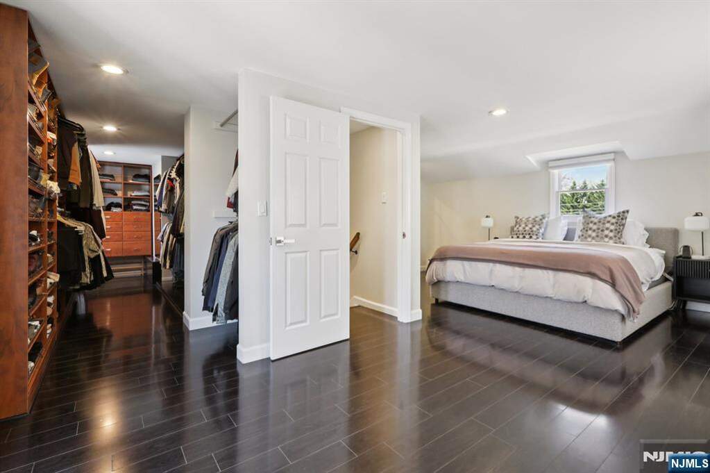 4 Bedroom Single Family Home/House's Image 26