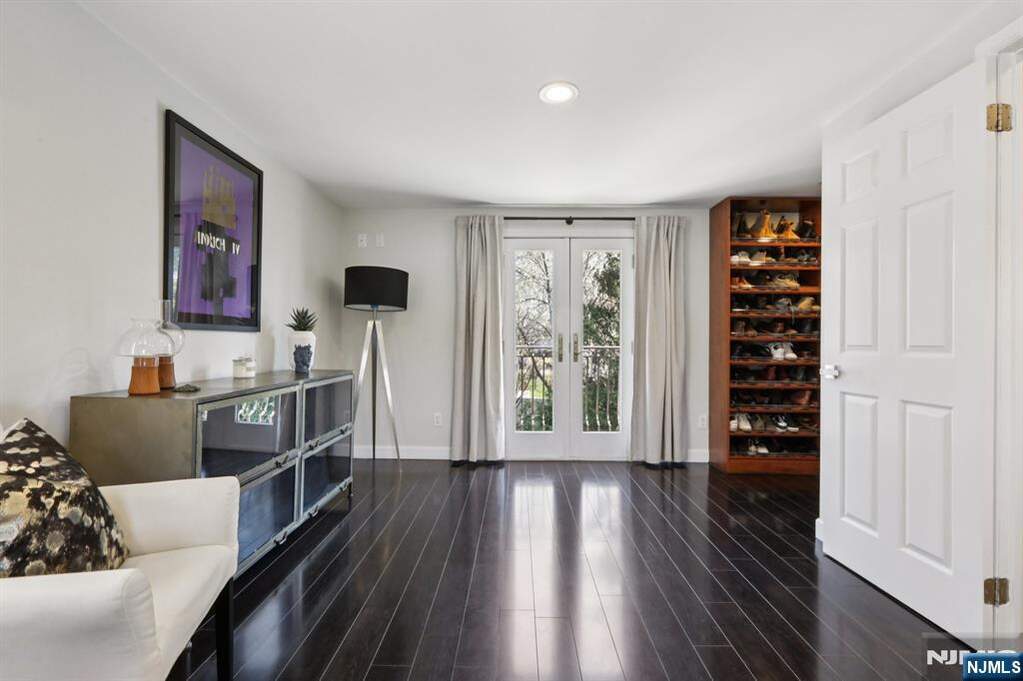 4 Bedroom Single Family Home/House's Image 27