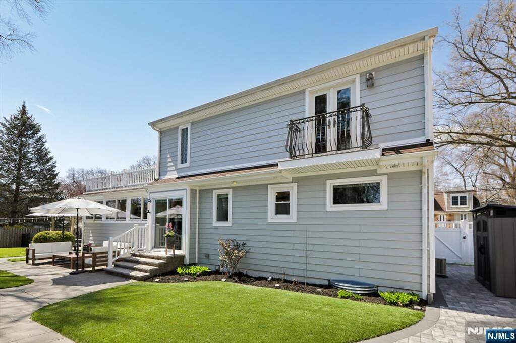 4 Bedroom Single Family Home/House's Image 36