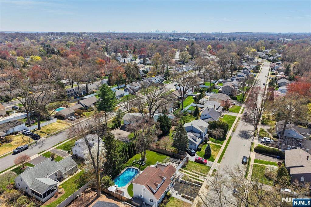 4 Bedroom Single Family Home/House's Image 46