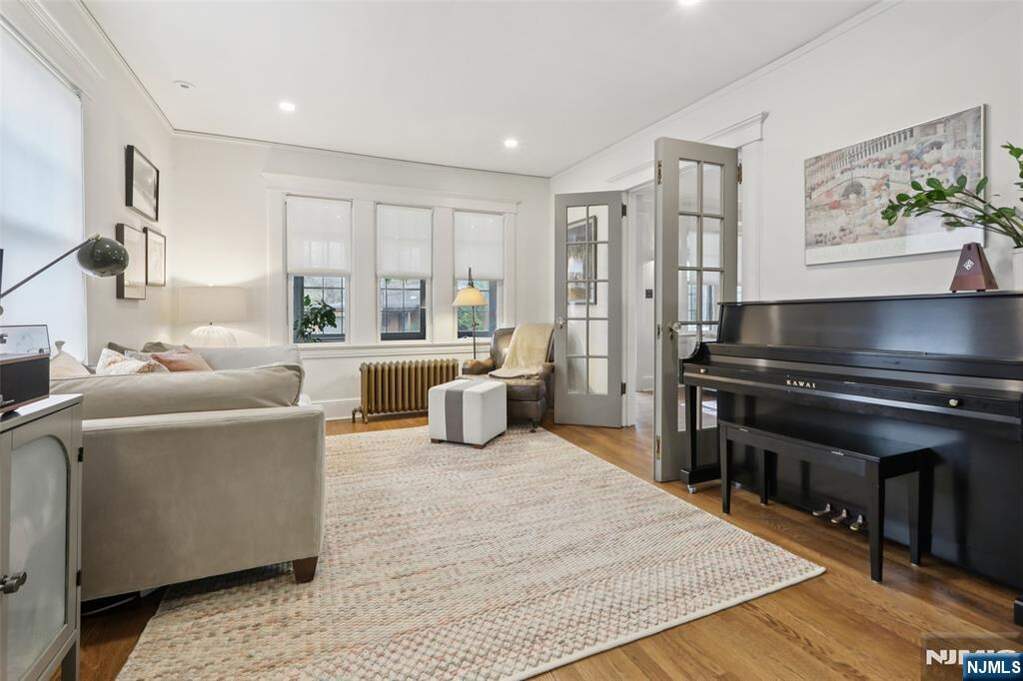 4 Bedroom Single Family Home/House's Image 11