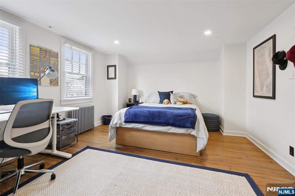 4 Bedroom Single Family Home/House's Image 19