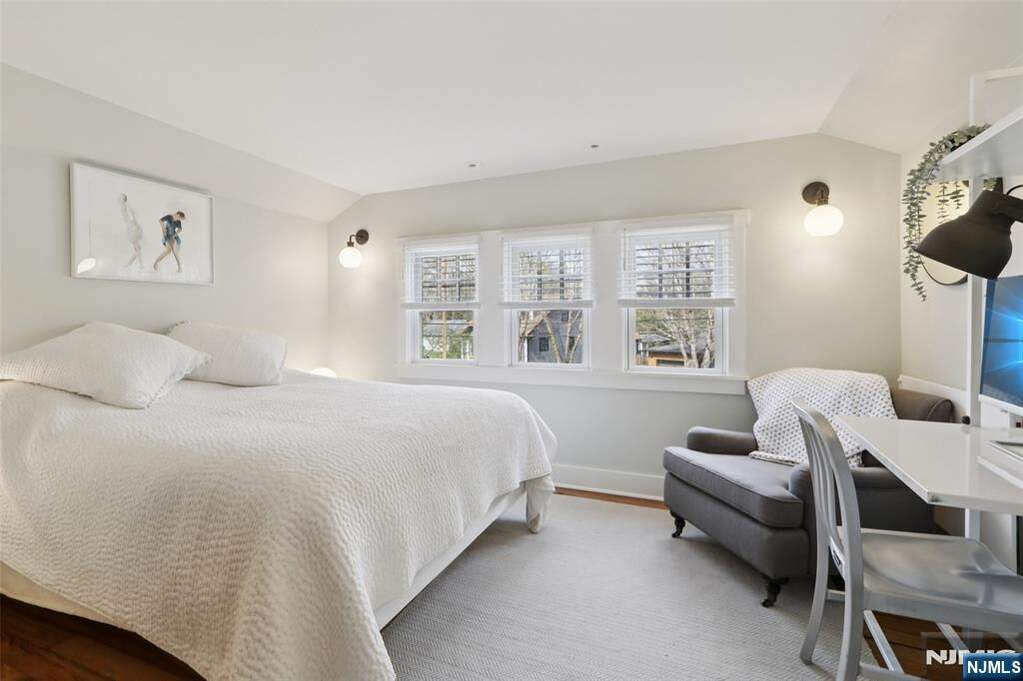 4 Bedroom Single Family Home/House's Image 24