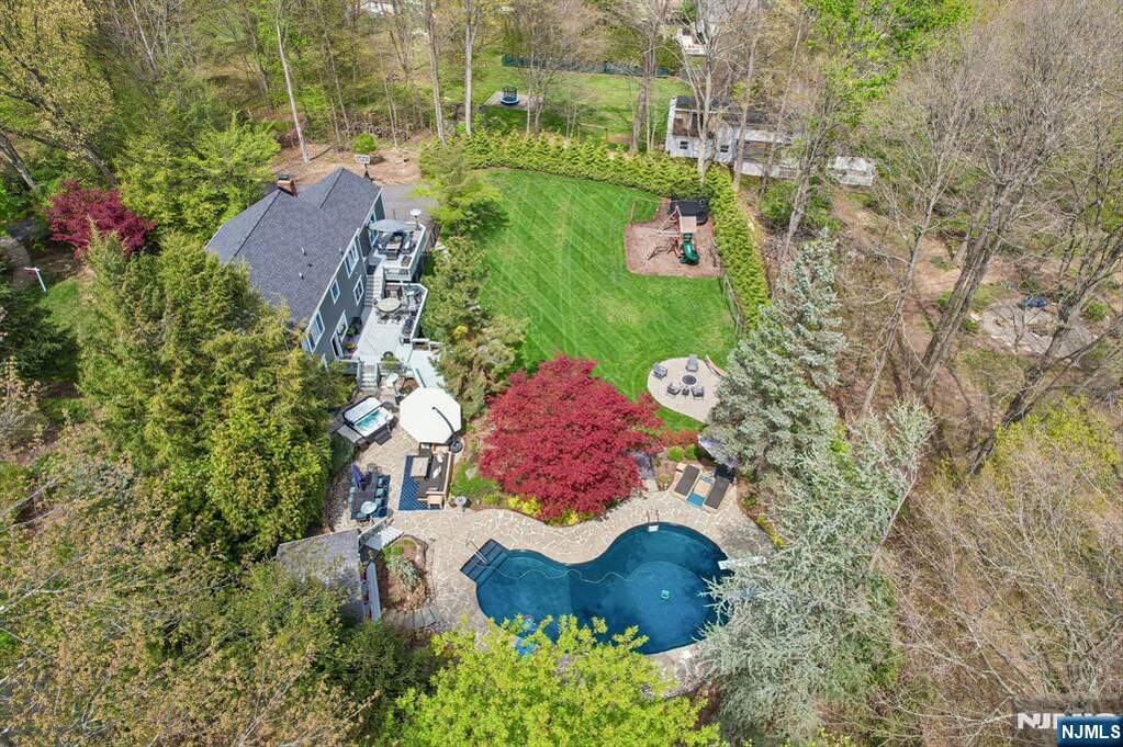 4 Bedroom Single Family Home/House's Image 23