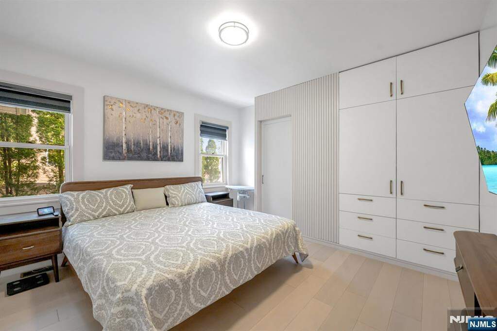 4 Bedroom Single Family Home/House's Image 19