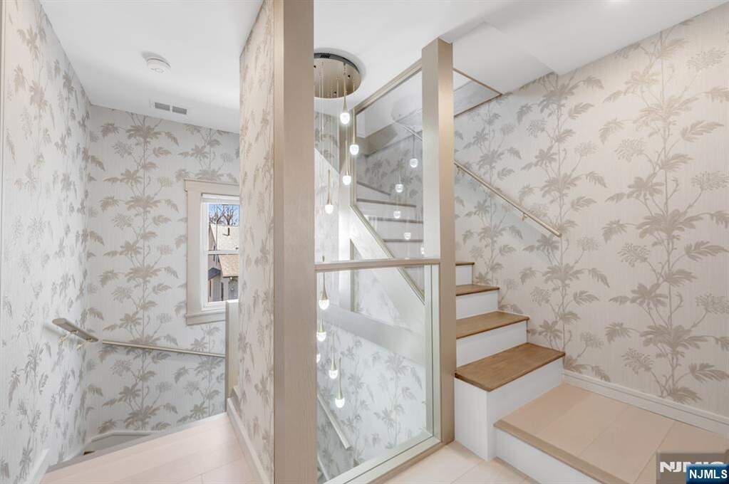 4 Bedroom Single Family Home/House's Image 24