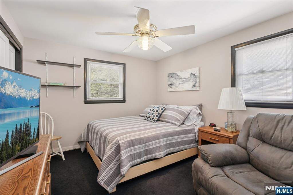 4 Bedroom Single Family Home/House's Image 10