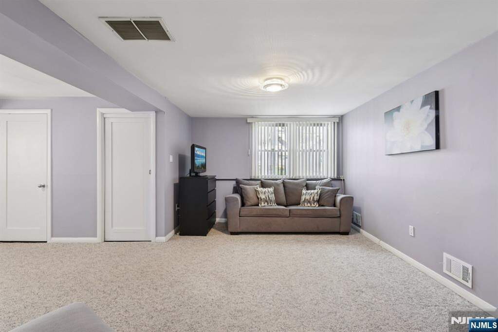 4 Bedroom Single Family Home/House's Image 15