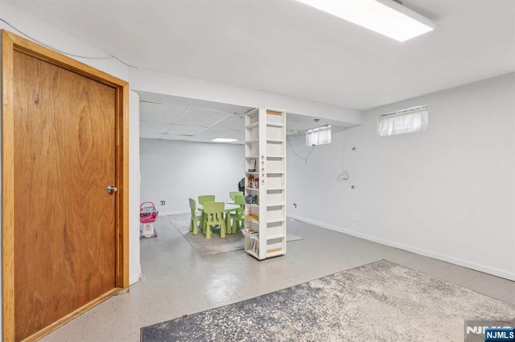 4 Bedroom Single Family Home/House's Image 19