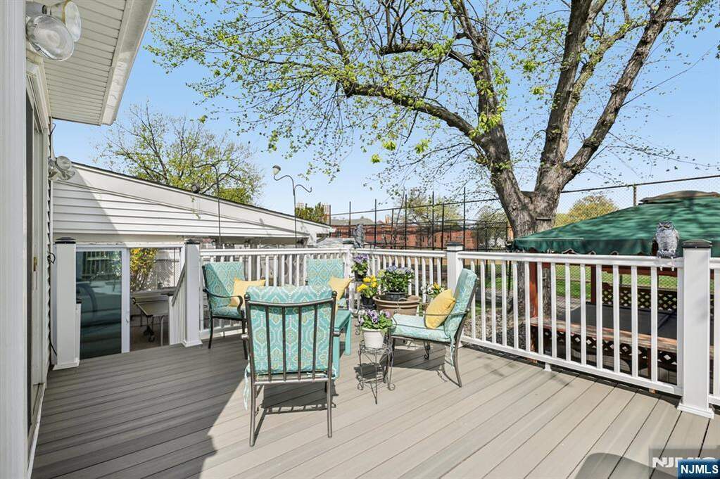4 Bedroom Single Family Home/House's Image 22