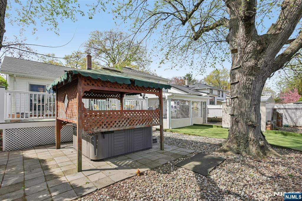 4 Bedroom Single Family Home/House's Image 25