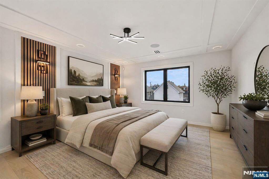 4 Bedroom Single Family Home/House's Image 7