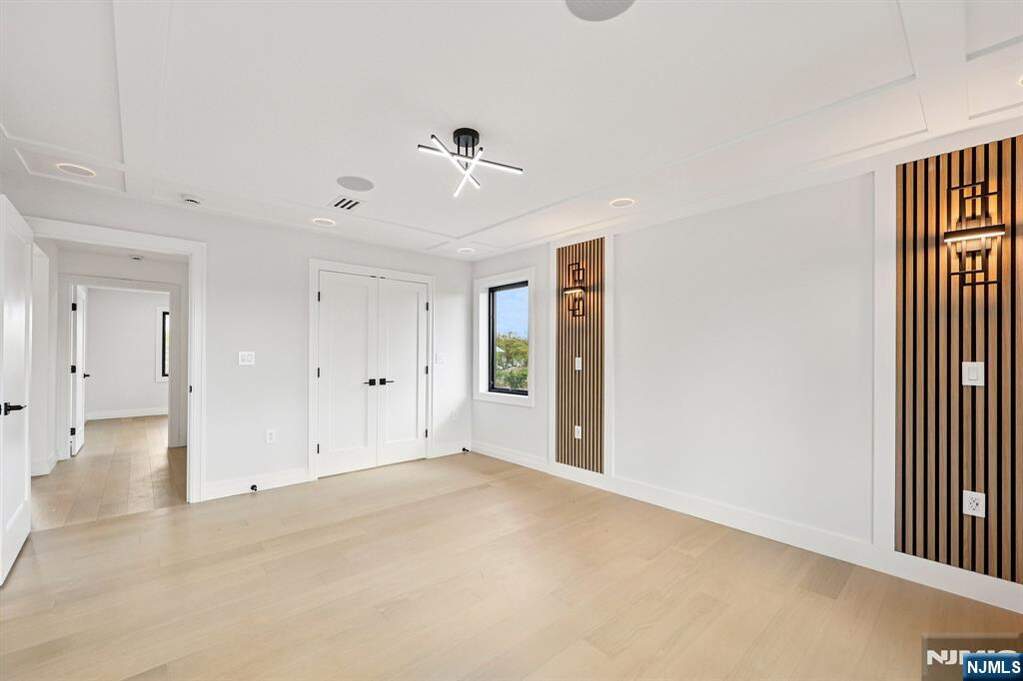 4 Bedroom Single Family Home/House's Image 8