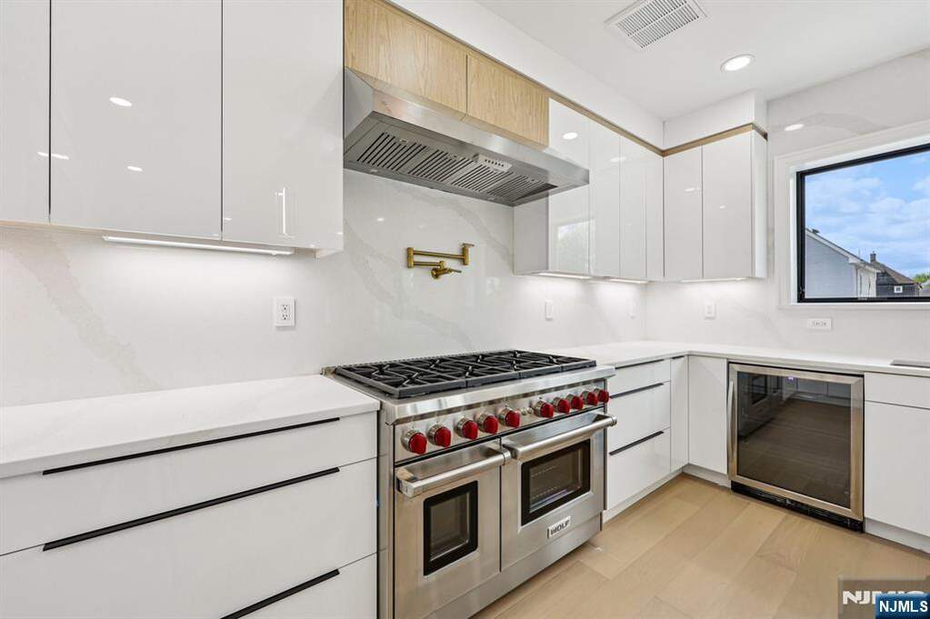4 Bedroom Single Family Home/House's Image 20