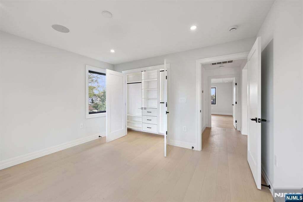4 Bedroom Single Family Home/House's Image 24