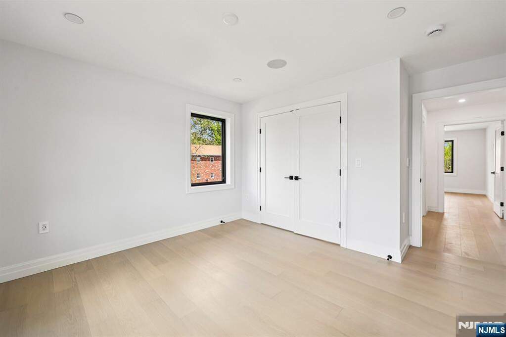 4 Bedroom Single Family Home/House's Image 32