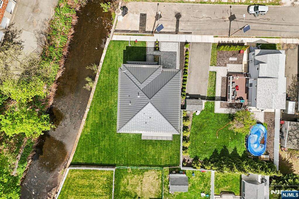 4 Bedroom Single Family Home/House's Image 40