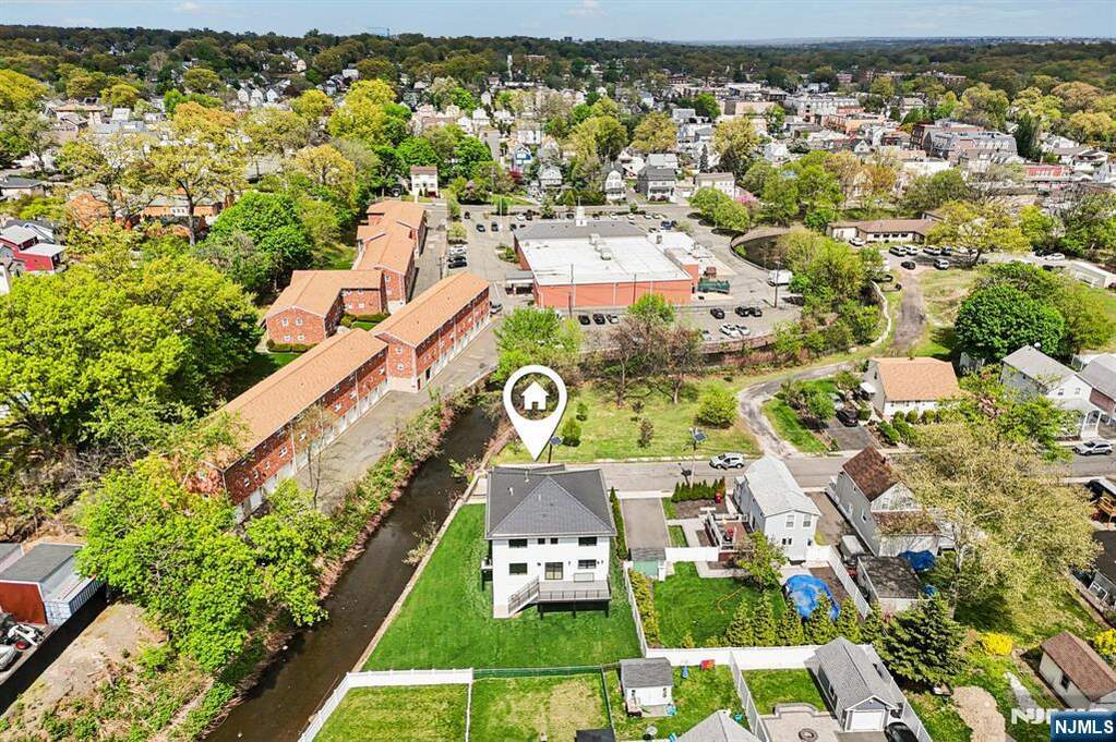 4 Bedroom Single Family Home/House's Image 41