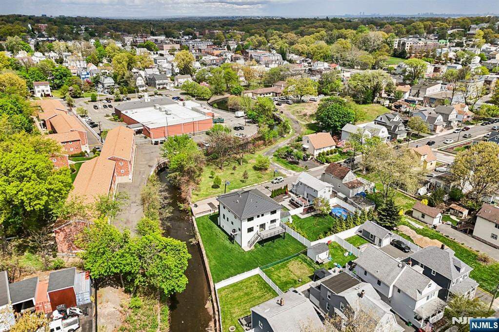 4 Bedroom Single Family Home/House's Image 42