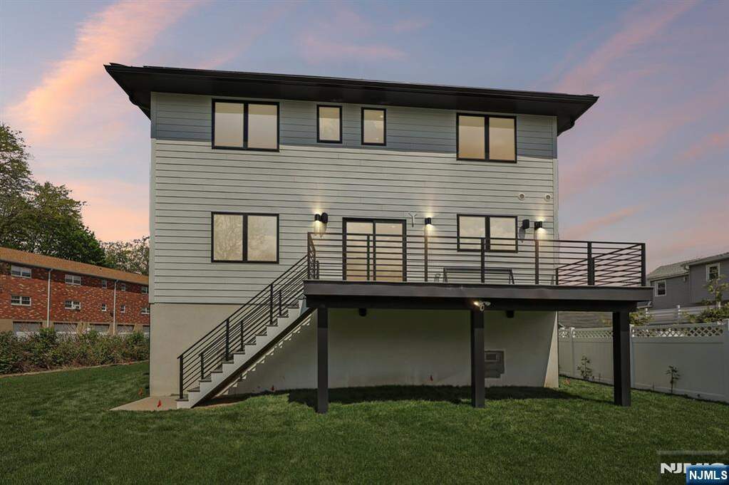 4 Bedroom Single Family Home/House's Image 46
