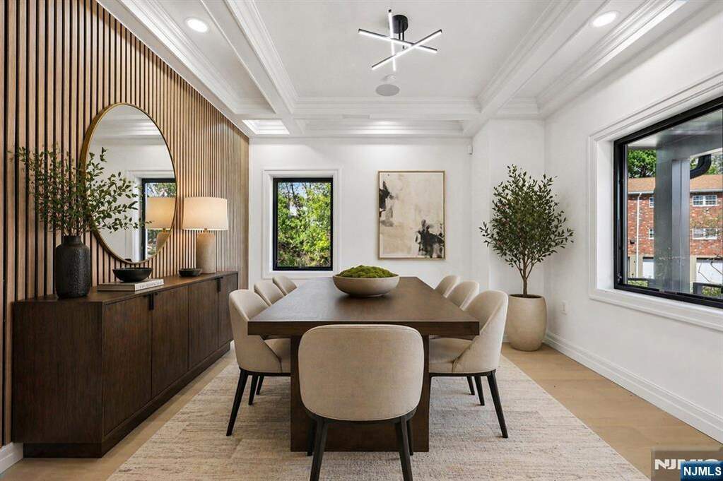 4 Bedroom Single Family Home/House's Image 5