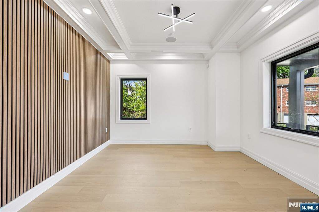 4 Bedroom Single Family Home/House's Image 6