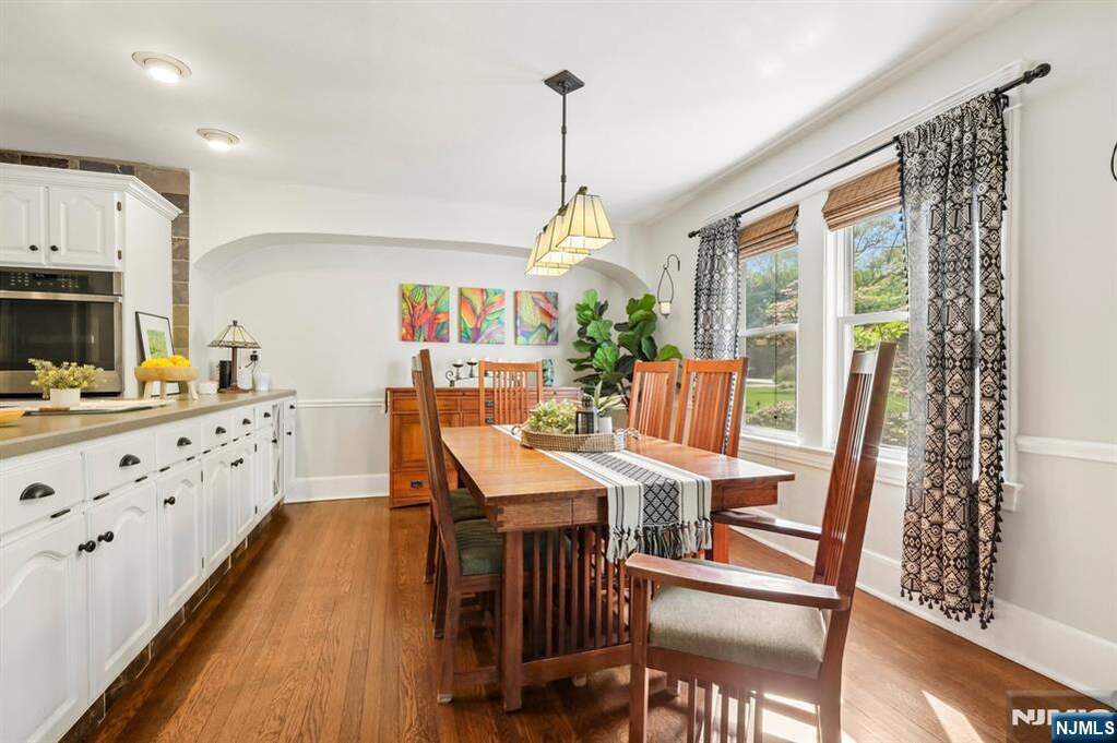4 Bedroom Single Family Home/House's Image 14
