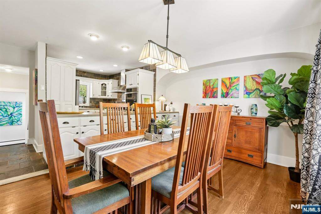 4 Bedroom Single Family Home/House's Image 15