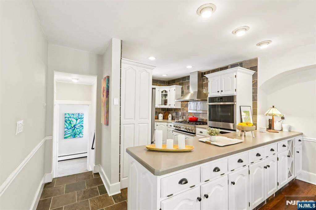 4 Bedroom Single Family Home/House's Image 16