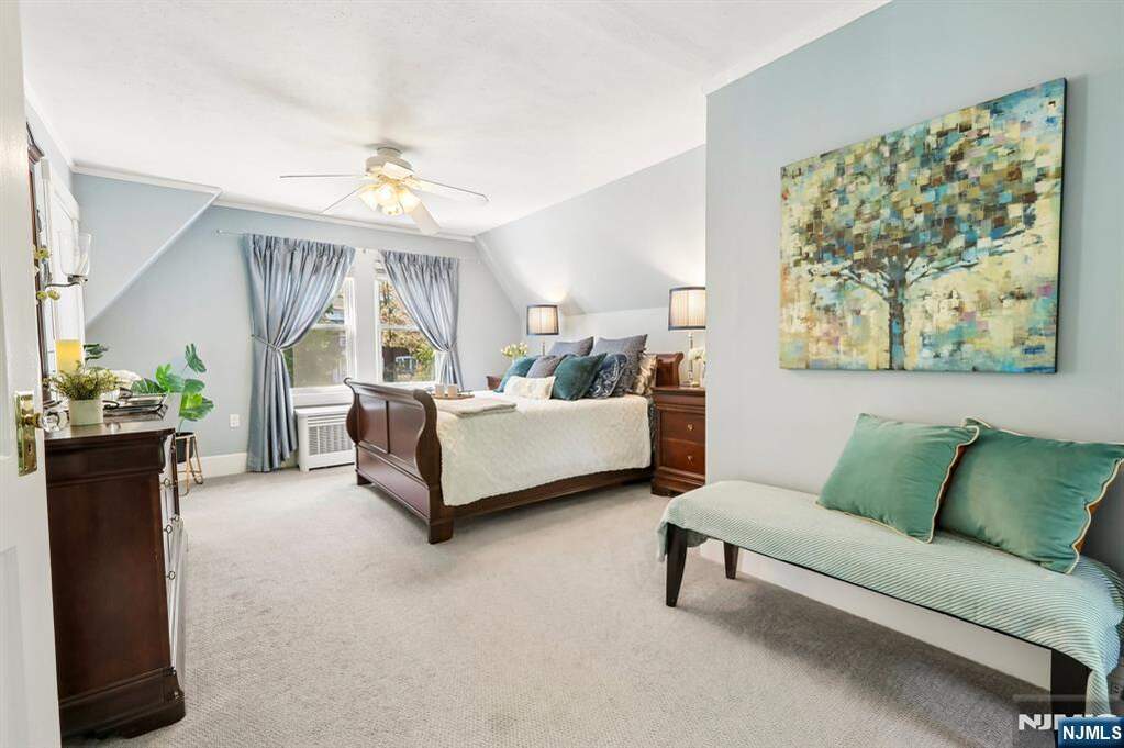 4 Bedroom Single Family Home/House's Image 25