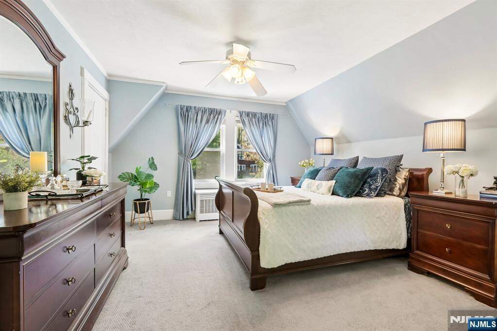 4 Bedroom Single Family Home/House's Image 26