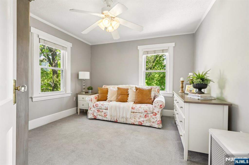 4 Bedroom Single Family Home/House's Image 32