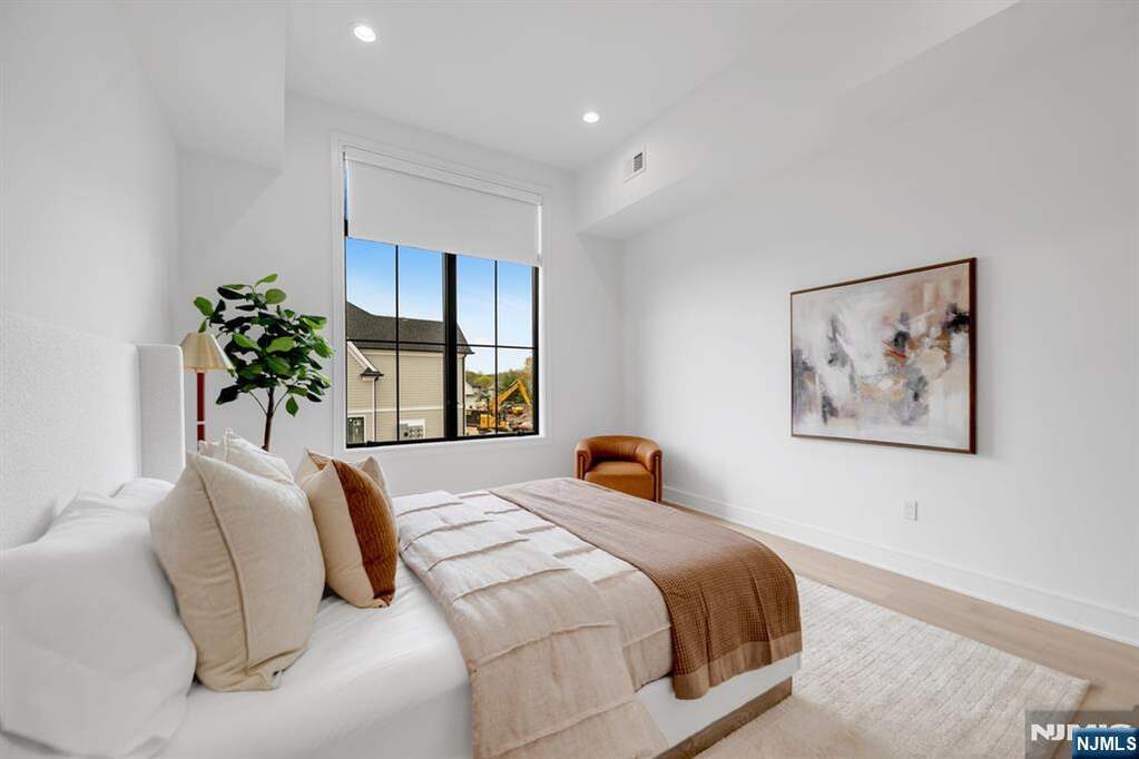3 Bedroom Villa/Townhouse's Image 29
