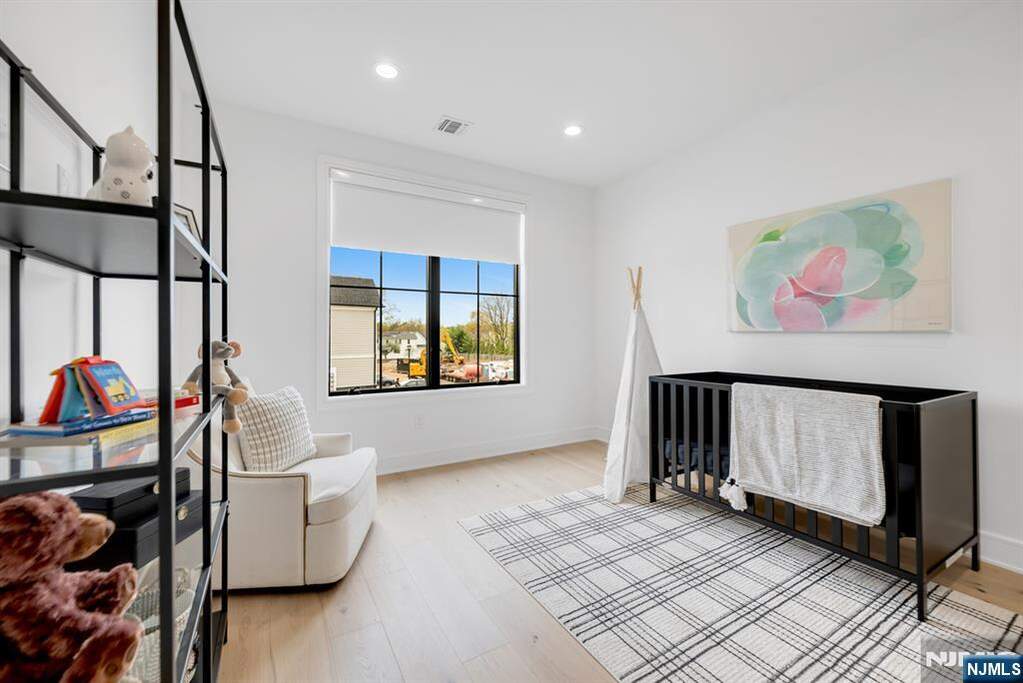 3 Bedroom Villa/Townhouse's Image 32