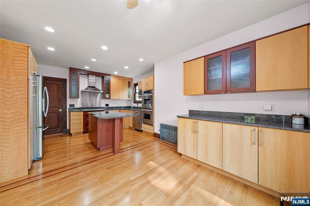 3 Bedroom Single Family Home/House's Image 9