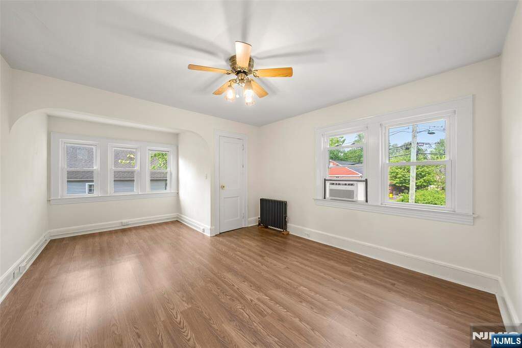 3 Bedroom Single Family Home/House's Image 14