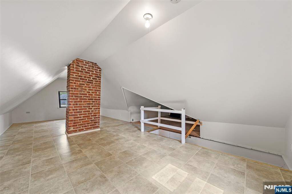 3 Bedroom Single Family Home/House's Image 20