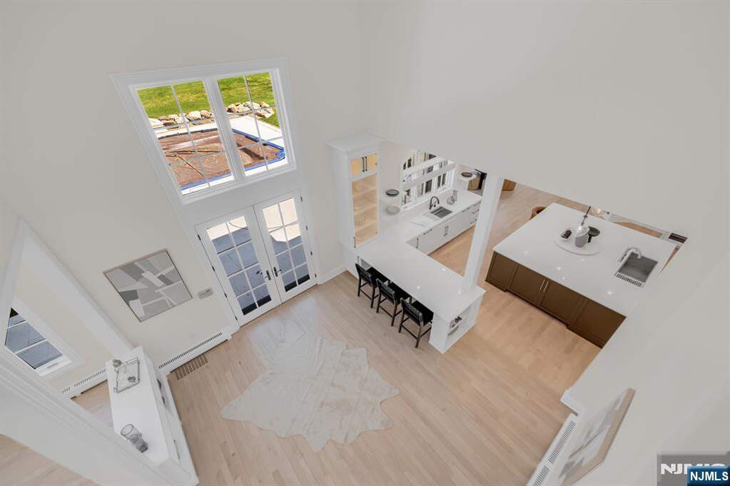 5 Bedroom Single Family Home/House's Image 24