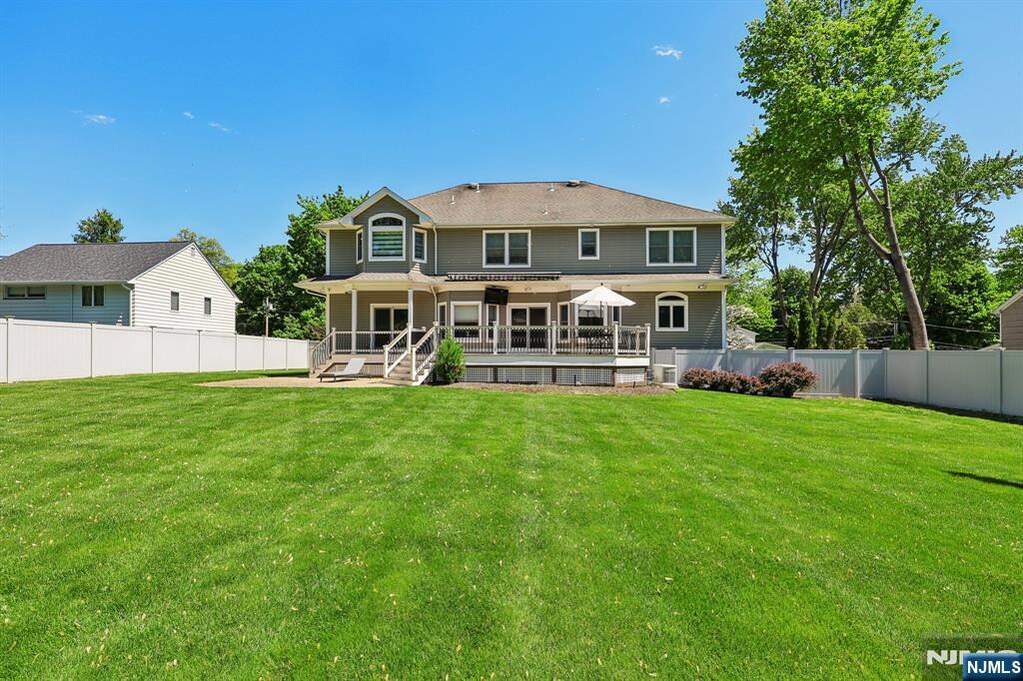 5 Bedroom Single Family Home/House's Image 47