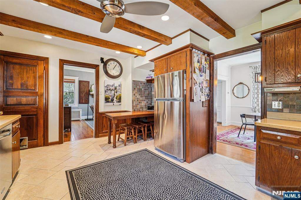 3 Bedroom Single Family Home/House's Image 12