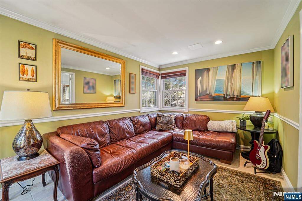 3 Bedroom Single Family Home/House's Image 13