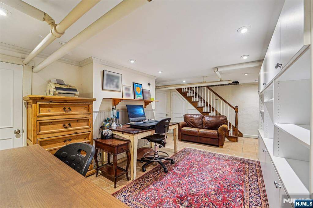 3 Bedroom Single Family Home/House's Image 25
